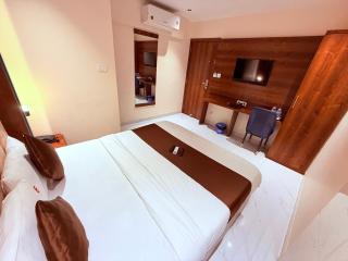 Hotel Adkar Residency Borivali West - 4