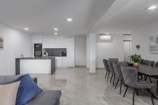 Spacious Pool Apartment Crikvenica - Happy Rentals - 7