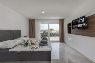 Spacious Pool Apartment Crikvenica - Happy Rentals - 6