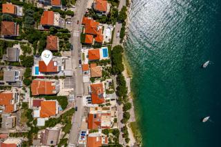 Luxury Pool Apartment With Sea View - Happy Rentals - 2