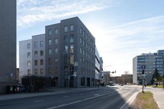 3-bedroom apartment with sauna and balcony - 1