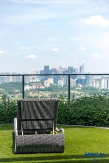 Skyline KL 2BR Stay Like a LOCAL LRT 2min Pool - 1