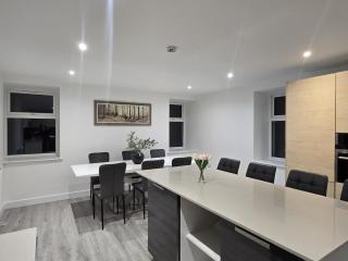 Woodside House - 1