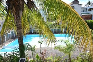 Tropical Duplex Pool 2-Min Walk to the Beach - 0