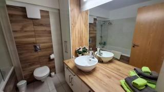 Riella Home - 5