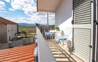Stunning Home In Trilj With Private Swimming Pool, Can Be Inside Or Outside - 4