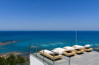 Icarus Luxury Beachfront Villa - 9
