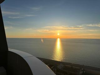 Luxury Sea View Aparthotel Batumi - 1