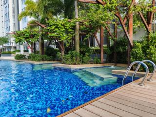 Minimalist Homestay Meridin Bayvue 3 bedrooms Apartment - 5