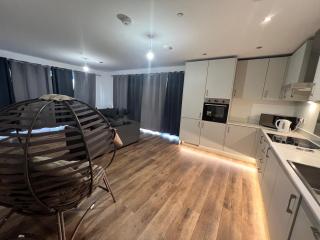 LUXURIOUS 2Bed in Dartford City Centre with parking - 7
