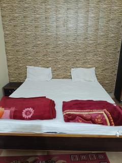 Hotel Chaitanya Inn Sarnath - 8
