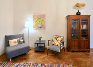 Central & Charming Viennese Flat - 3
