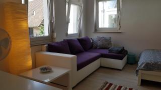 Rennovated - 1 Bed fully Furnished next to U-bahn - 9