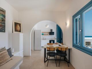 Kamara House - 200m from Naoussa Port - 2