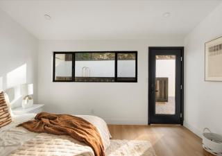 Freshly Built Near Universal Studios and Hollywood - Private Garage and Driveway Parking Near Sofi Stadium - 1