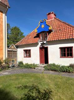 Historic Wing House at Katthamra Gård - 0