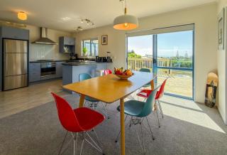 La Maison Bleu - Mangawhai Heads Holiday Home - 3