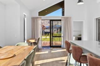 Dunstan Haven - Cromwell Holiday Home - 8