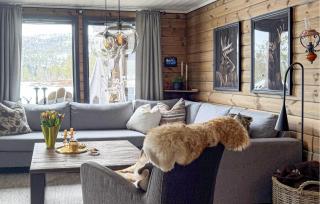Pet Friendly Home In Fossdal With House A Mountain View - 7