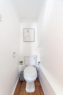 Central London 2 Bed Oasis with Private Terrace - 4