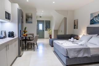 Courtyard Breeze Studio by the Port - 1