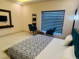 Mount Green Hotel Bharatgarh - 8
