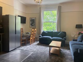 Apartment 5 - 8