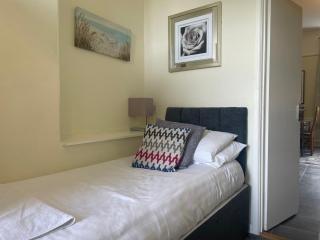 Apartment 5 - 2