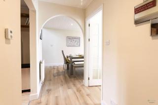 Windrush Lake 88, Waterside - 1