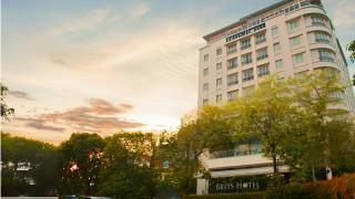 Brits Hotel Puri Indah - 0