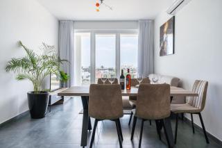2BR apt with roof top - 8