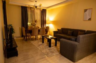 Modern Spacious 3BR Near Pyramids & Sphinx Airport - 1