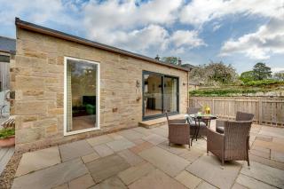 Gardener's Cottage - 9