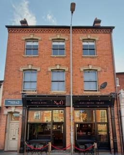 Worcester city apartment at 43 Upper Tything - 9