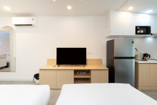 Mac's House - 2
