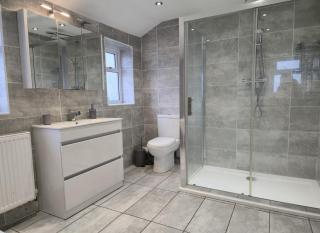 Large coastal home in the countryside of Amlwch - Pass the Keys - 7