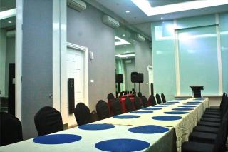 Brits Hotel Puri Indah - 3