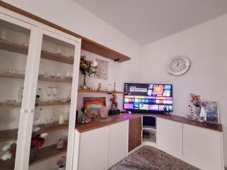 Luino Flowers Home - 9