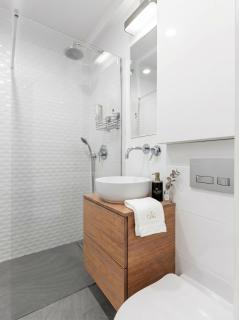 Golden Apartments Warsaw - One-Bedroom near POLIN Museum, Anielewicza - 1