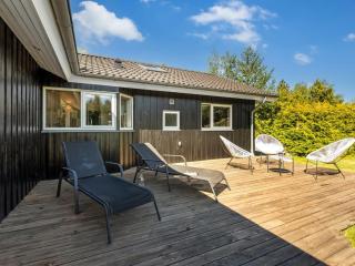 Holiday Home Anca - 450m from the sea by Interhome - 5