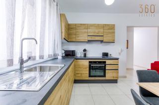 Modern Apartment with Sofabed & Balcony in Gzira GZR056 - 7