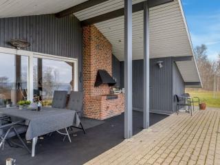 Holiday Home Tosti - 180m to the fjord by Interhome - 2