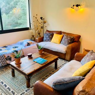Peaceful Retreat At The Foot Of Black Mountain - 6