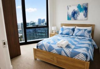 Sea & Skyline Views - Pool, Gym & Sauna - 7
