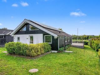 Holiday Home Filisha - 200m from the sea by Interhome - 2