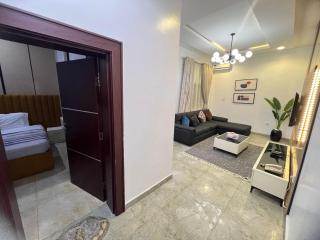 JAHI LUXURY 2 BEDROOM AND 1 BEDROOM APARTMENTs - 8