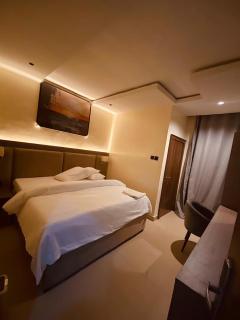 Wesley Hotels - 5