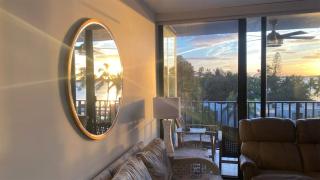 B405 Moon Bay - 9
