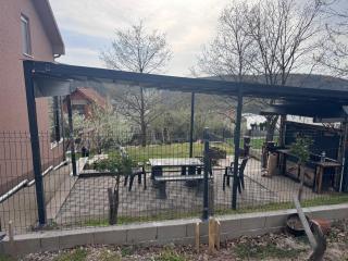 Lake Hill House - 1