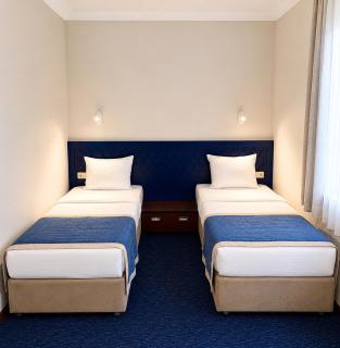 Cruise Hotel - 3